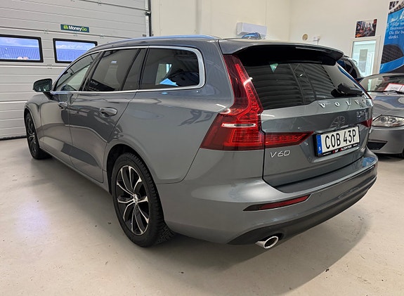 Volvo V60 4 of 29