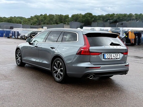 Volvo V60 7 of 23