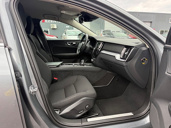 Volvo V60 9 of 23