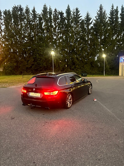 BMW 530d 4 of 11