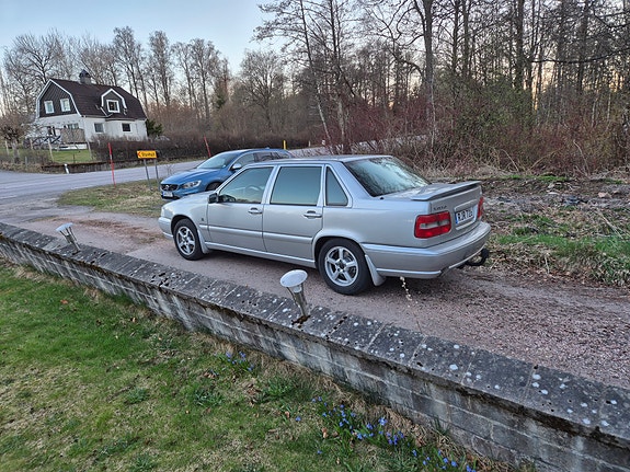 Volvo S70 3 of 5
