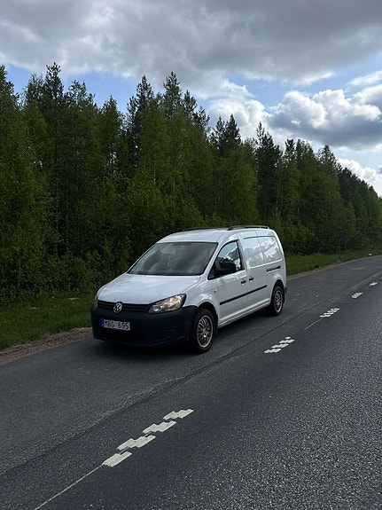 Volkswagen Caddy Maxi 2 of 5