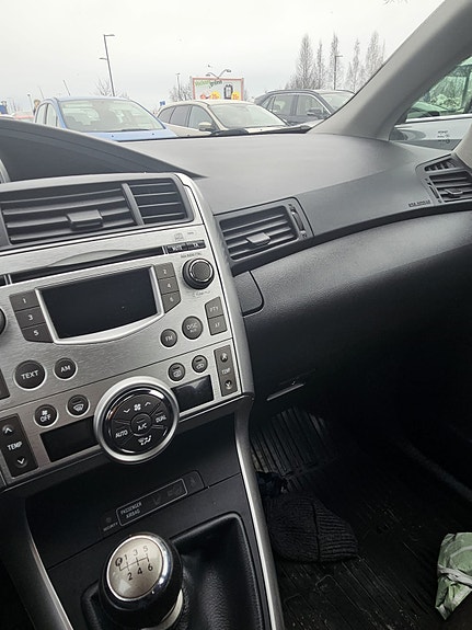 Toyota Verso 4 of 5