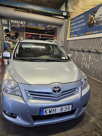 Toyota Verso 3 of 5