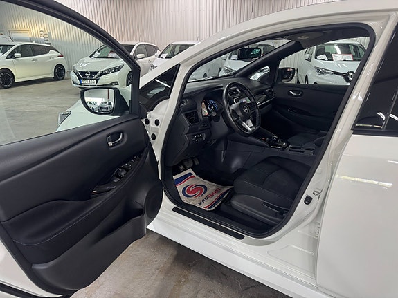 Nissan Leaf 7 of 23