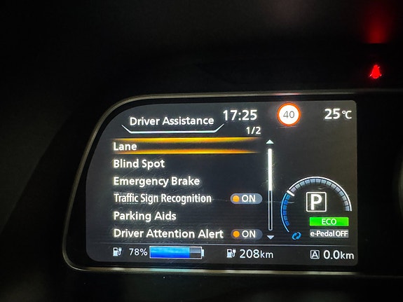 Nissan Leaf 22 of 23