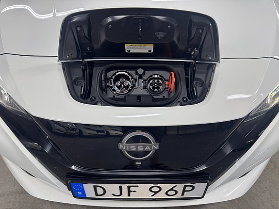Nissan Leaf 12 of 23