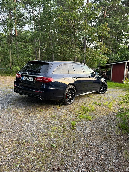 Mercedes-Benz E63 6 of 6