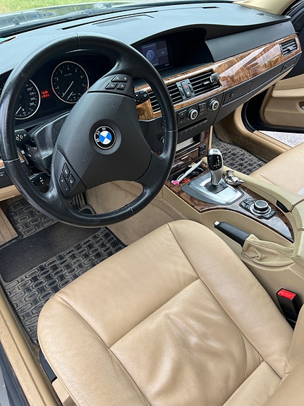 BMW 520i 8 of 8