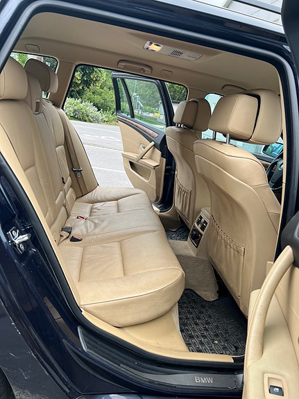 BMW 520i 5 of 5