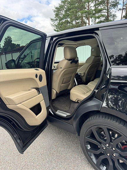 Land Rover Range Rover Sport 7 of 10