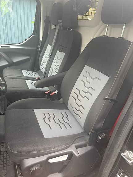 Ford Transit Custom 6 of 10