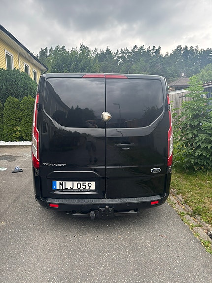 Ford Transit Custom 4 of 5