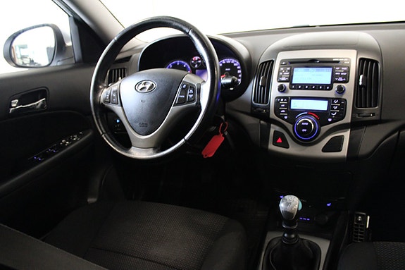Hyundai i30 10 of 15