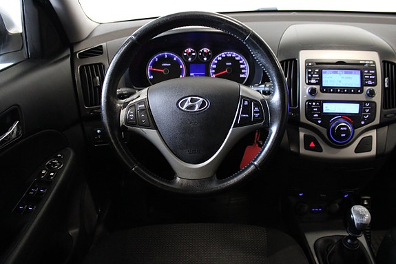 Hyundai i30 11 of 15