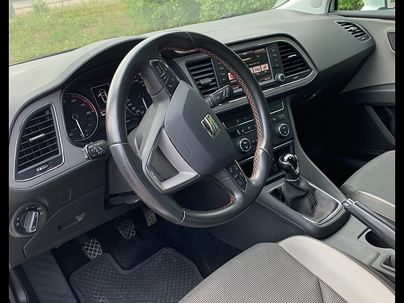 Seat Leon 3 of 5