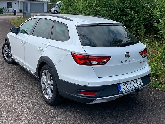 Seat Leon 2 of 5