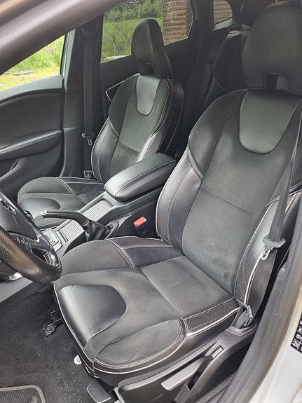 Volvo V40 5 of 5