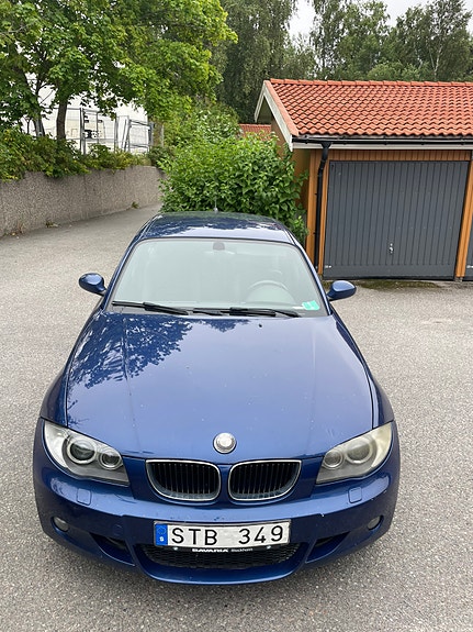 BMW 116i 2 of 5