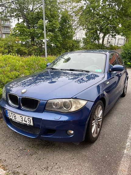 BMW 116i 4 of 5