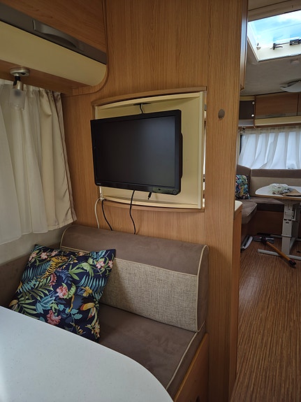 Adria Adora 542 KU 8 of 15