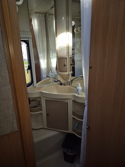 Adria Adora 542 KU 12 of 15