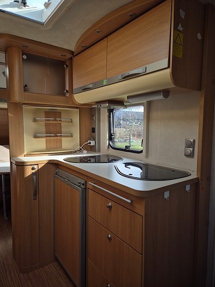 Adria Adora 542 KU 9 of 15