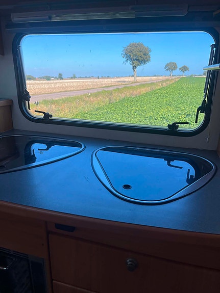 Adria Adora 552 uk 7 of 22