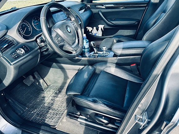 BMW X3 4 of 5
