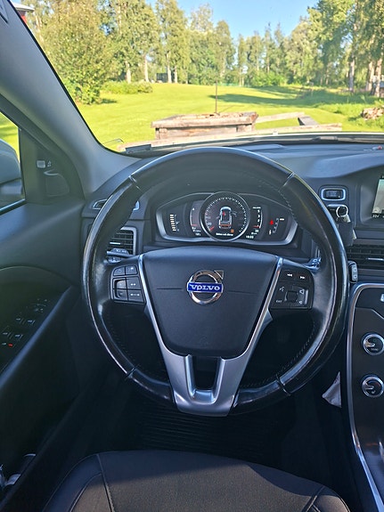 Volvo XC70 10 of 12
