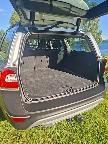 Volvo XC70 6 of 12