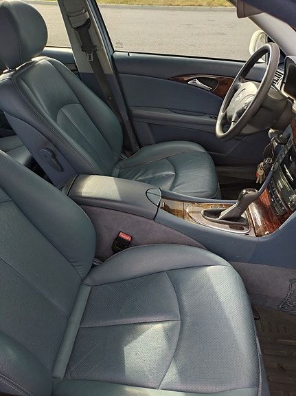 Mercedes-Benz E220 5 of 6