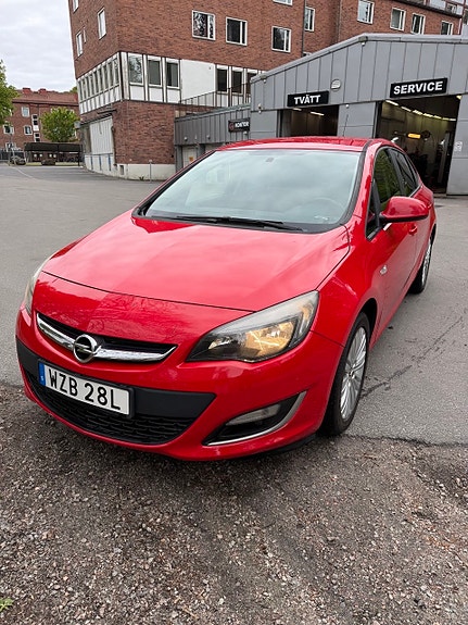 Opel Astra 2 of 5