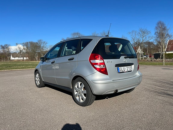 Mercedes-Benz A170 4 of 5