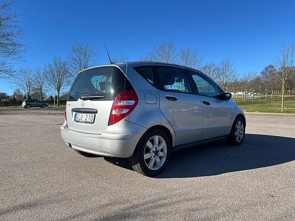 Mercedes-Benz A170 3 of 5