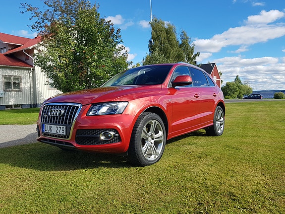 Audi Q5 2 of 5