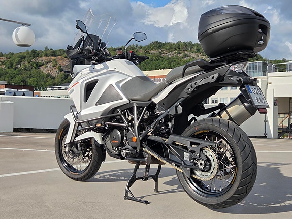 KTM 1290 Super Adventure 6 of 12