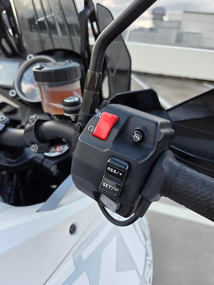 KTM 1290 Super Adventure 10 of 12