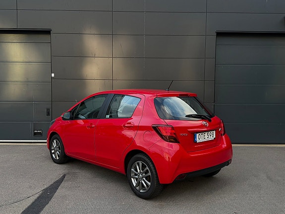 Toyota Yaris 5 of 20