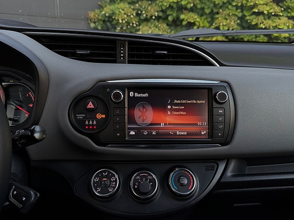 Toyota Yaris 14 of 20