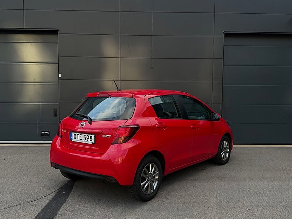 Toyota Yaris 4 of 20