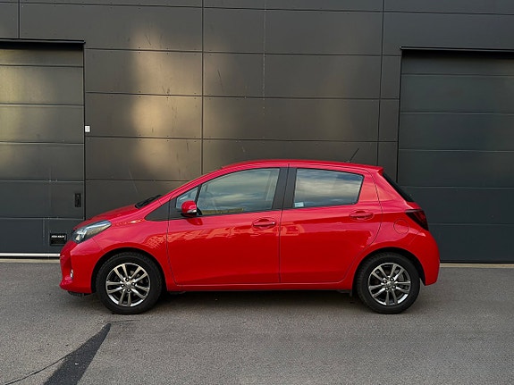 Toyota Yaris 6 of 20