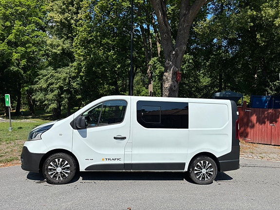 Renault Trafic 2 of 6