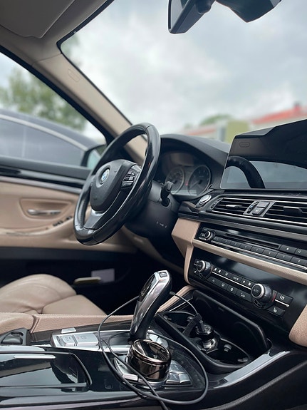 BMW 523i 13 of 17