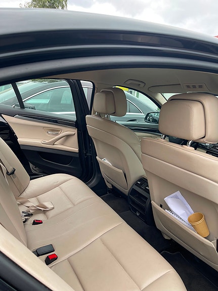 BMW 523i 10 of 17