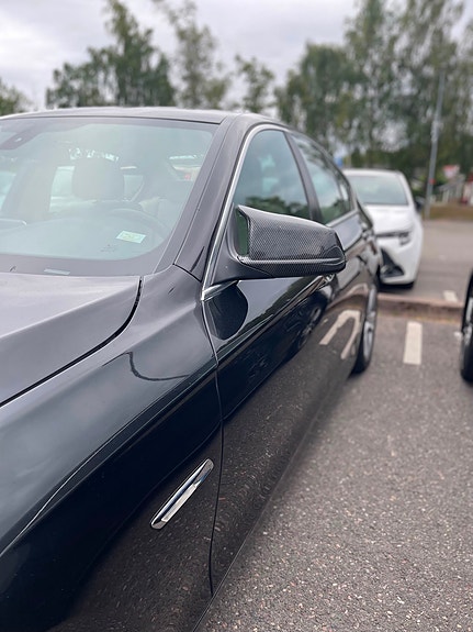 BMW 523i 4 of 17