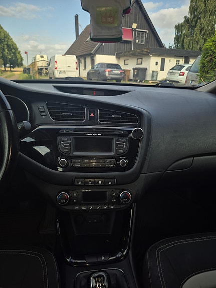 Kia Ceed 3 of 5