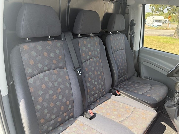 Mercedes-Benz Vito 111 8 of 12