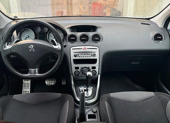 Peugeot 308 SW 10 of 16