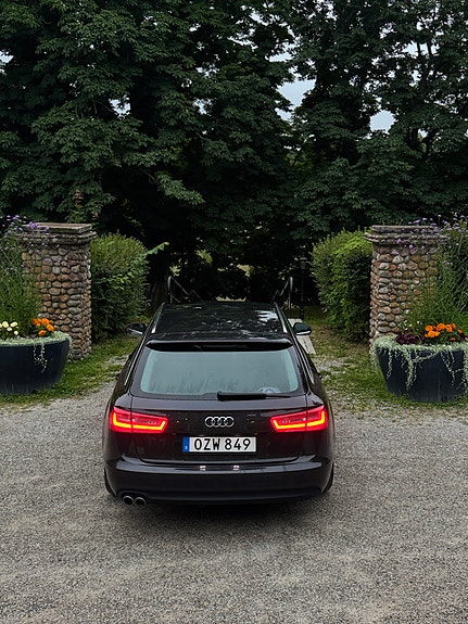Audi A6 4 of 5